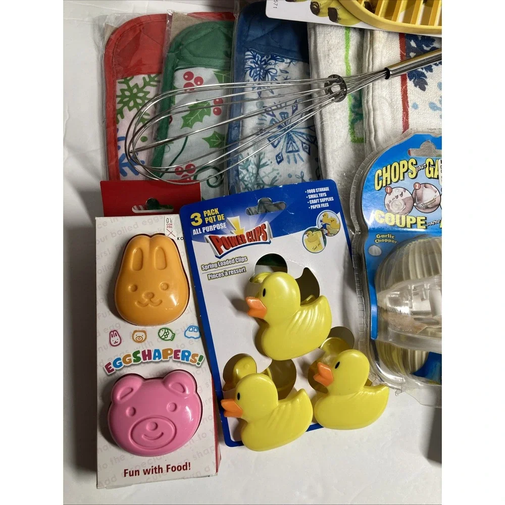 Odd Kitchen Gadget Gift Pack 18 Items: Garlic,‎ Egg, Banana Chopper; Towels...